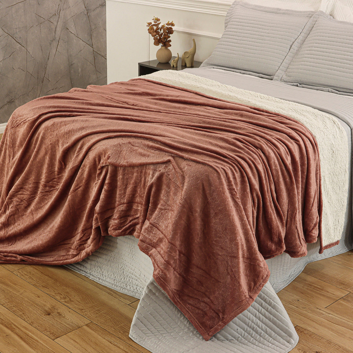 MANTA SHERPA QUEEN DELUXE - ROSA 17-1609