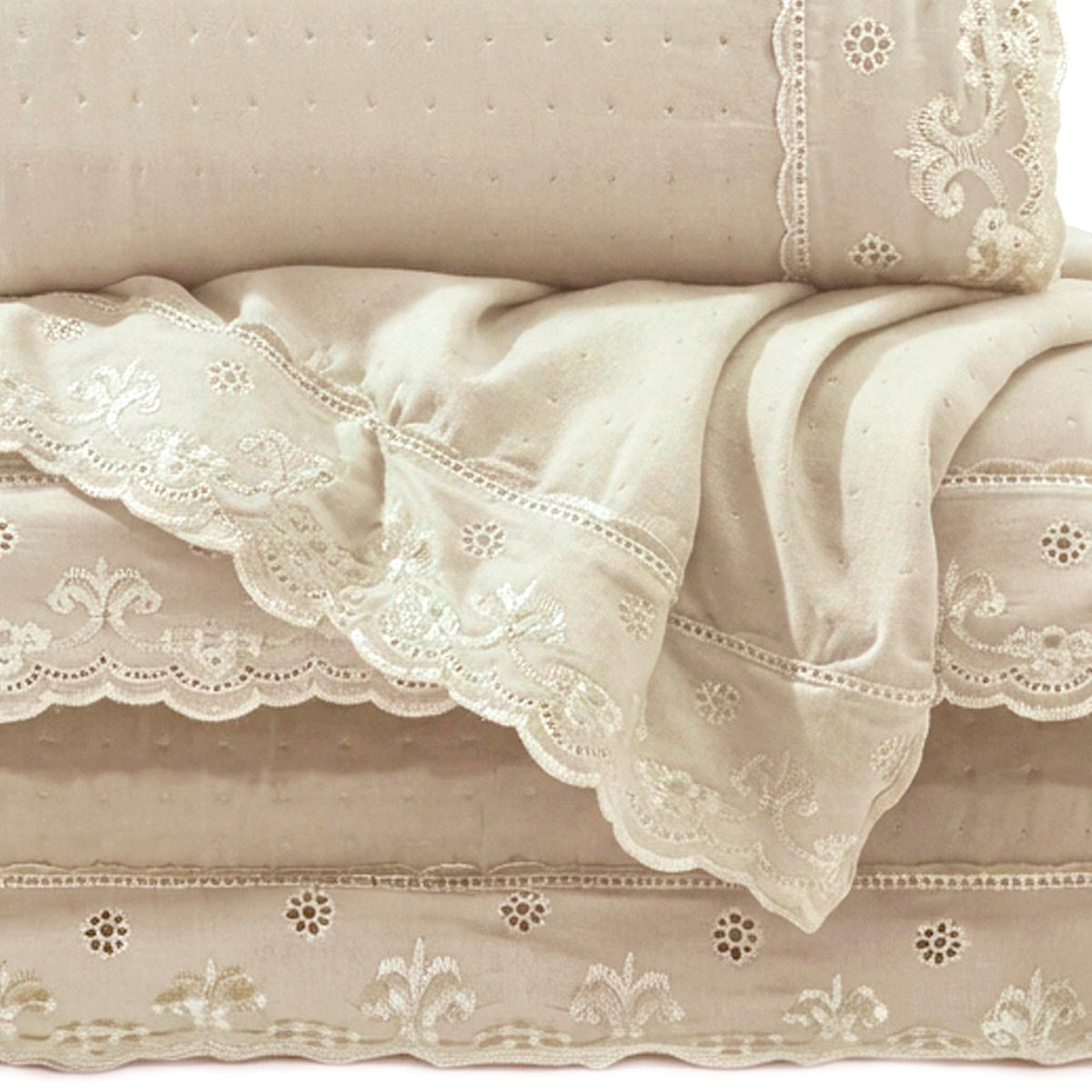 Kit Cama Casal Bordado Inglês - BEGE