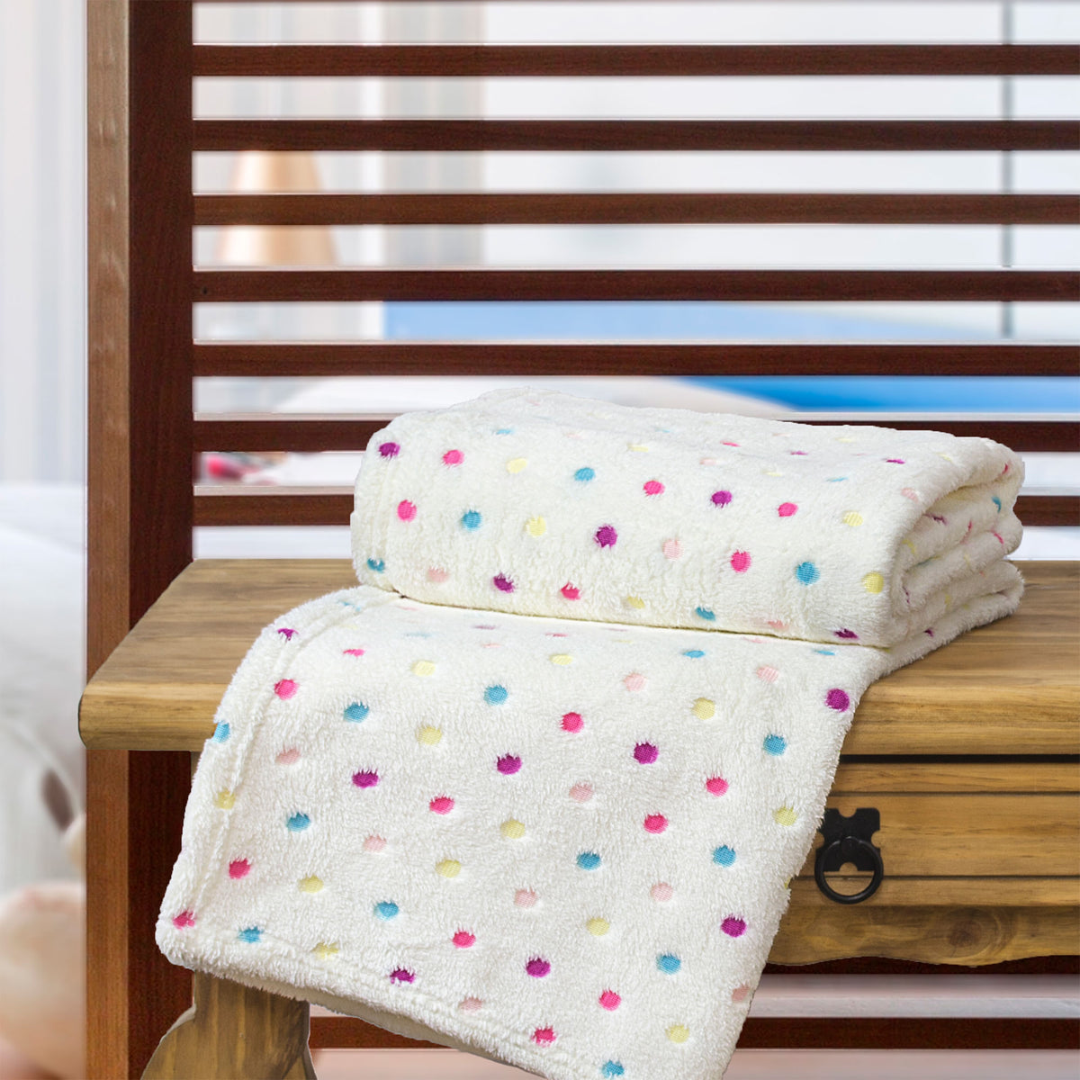 MANTA CASAL FLANNEL EFEITO  BORDADA - POA BEGE 11-0701